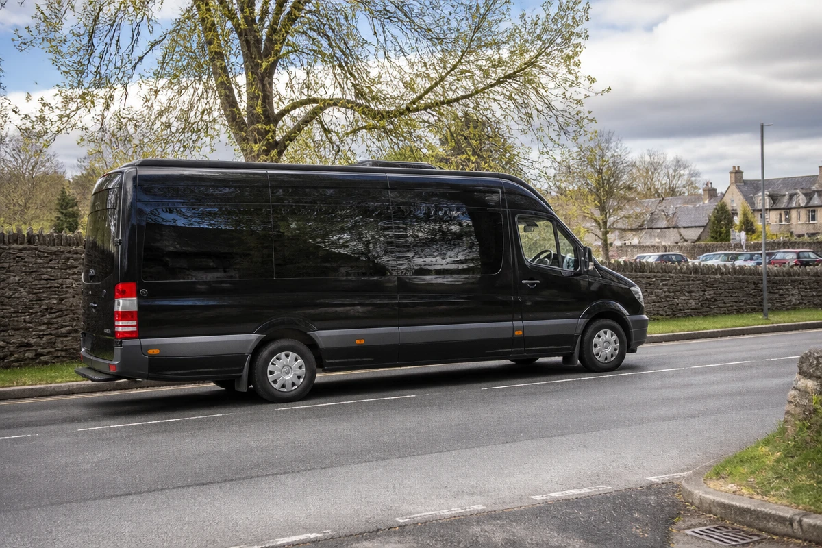 Minibus Hire in Noel Park