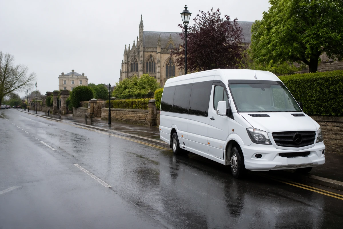 Minibus Hire in Turnpike Lane